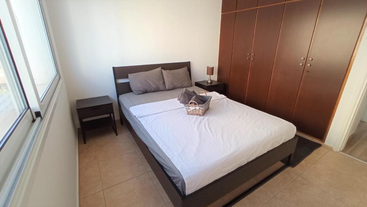 5 Min To The Beach Holiday Shared Apartment Incl Netflix - Private Room In 3 Bdr Apt Larnaca Ngoại thất bức ảnh