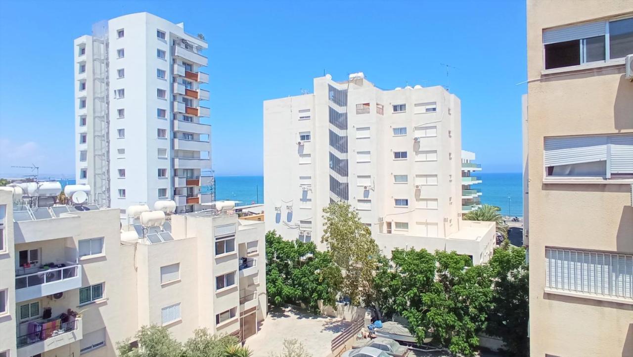 5 Min To The Beach Holiday Shared Apartment Incl Netflix - Private Room In 3 Bdr Apt Larnaca Ngoại thất bức ảnh