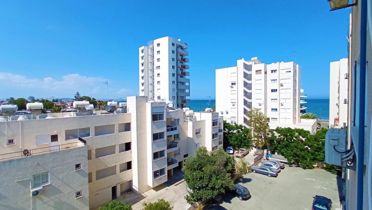5 Min To The Beach Holiday Shared Apartment Incl Netflix - Private Room In 3 Bdr Apt Larnaca Ngoại thất bức ảnh